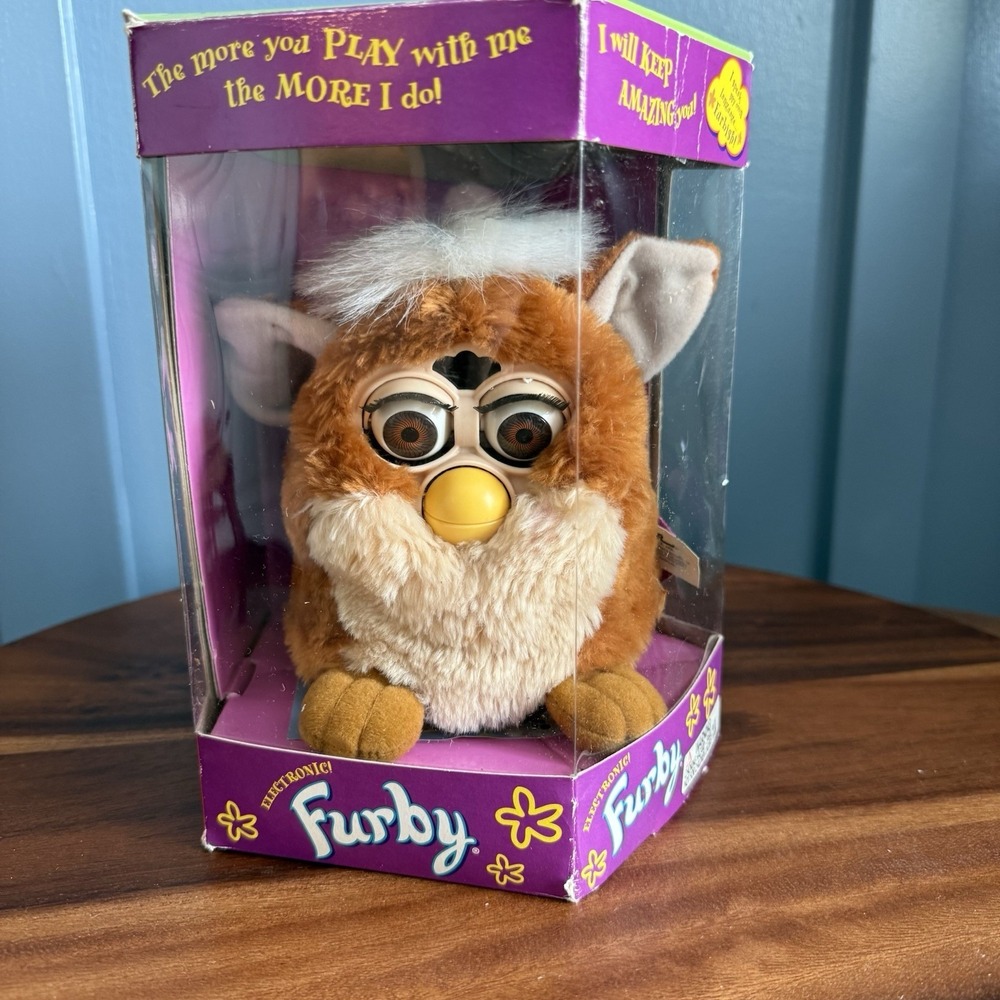 1999 Tiger Electronics Furby 70-800‎ Coffee Cream White Mohawk Brown Eyes Box